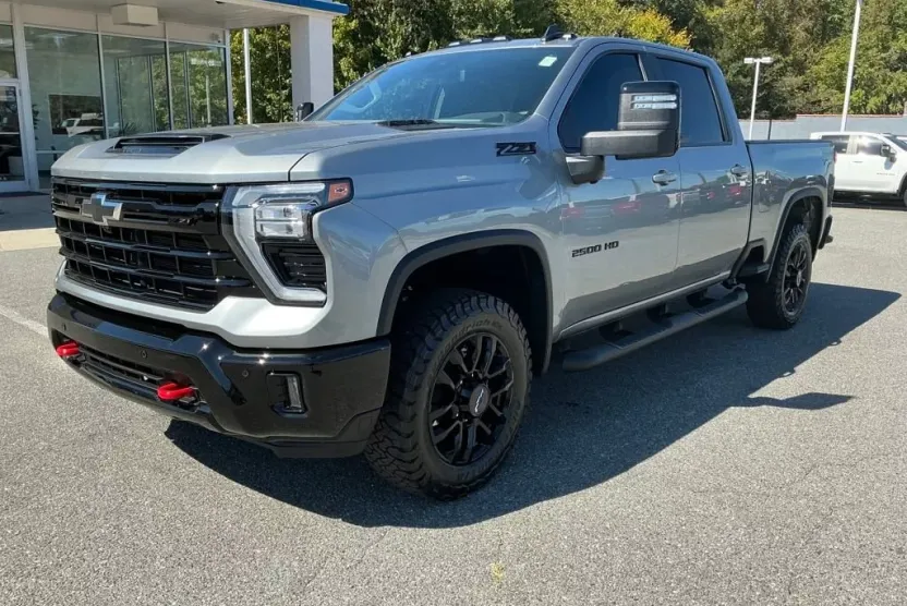 2025 Chevrolet Silverado 2500HD LT Trail Boss photo 1