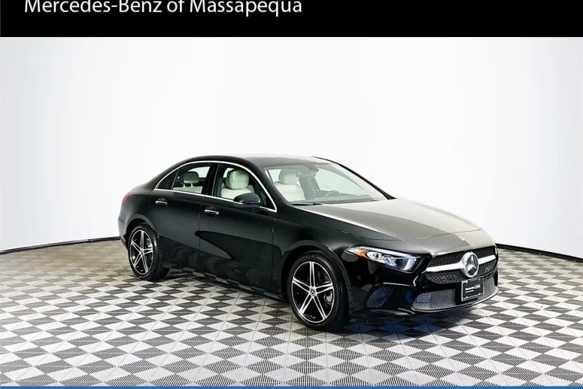 2022 Mercedes Benz A 220 4MATIC photo 1