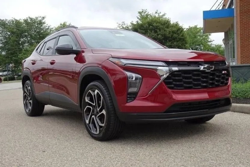 2024 Chevrolet Trax photo 1