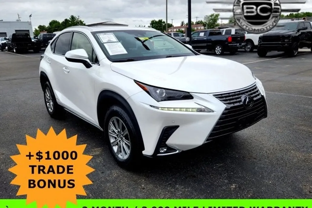 2020 Lexus NX 300h photo 1