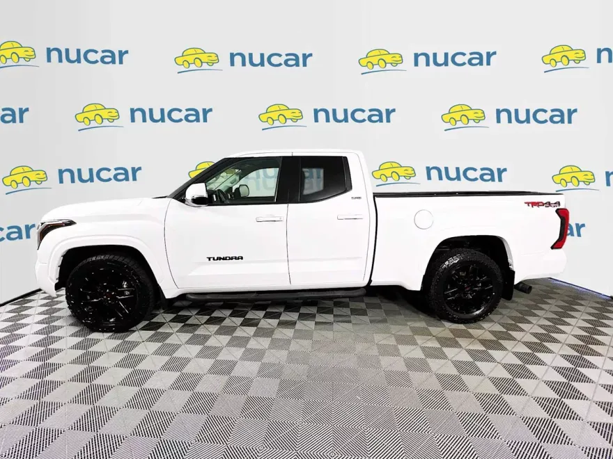 2022 Toyota Tundra SR5 photo 1