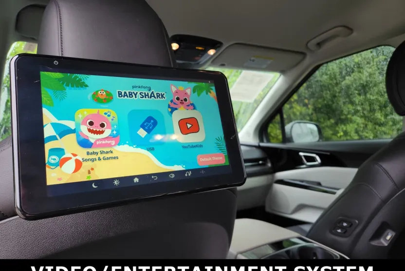 2022 Kia Carnival SX photo 1