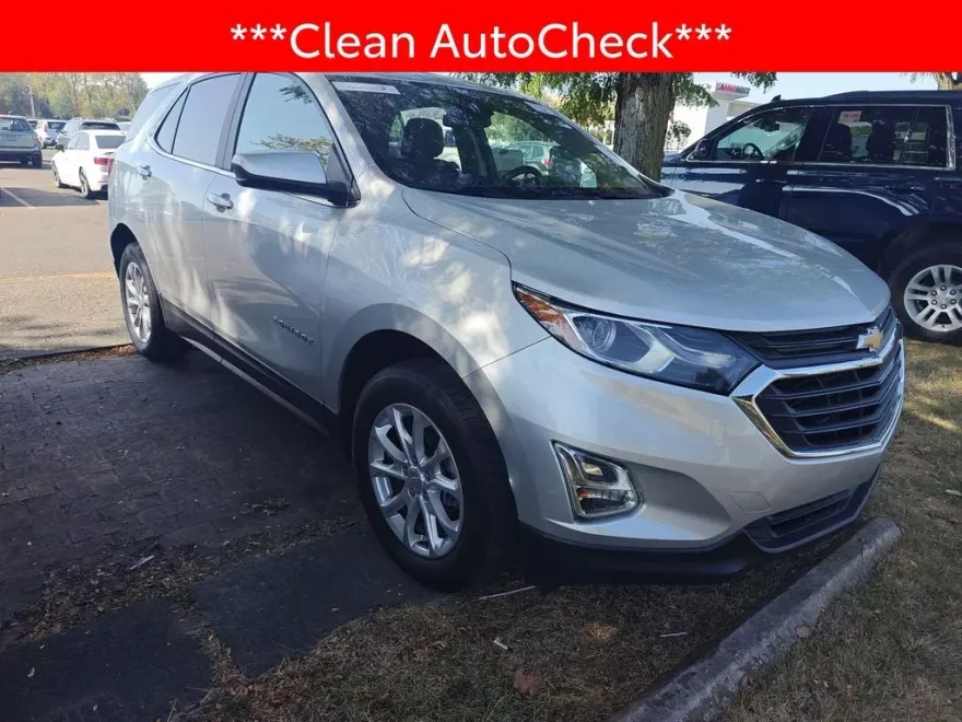 2021 Chevrolet Equinox LT photo 1