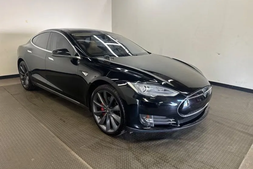 2014 Tesla Model S P85 photo 1