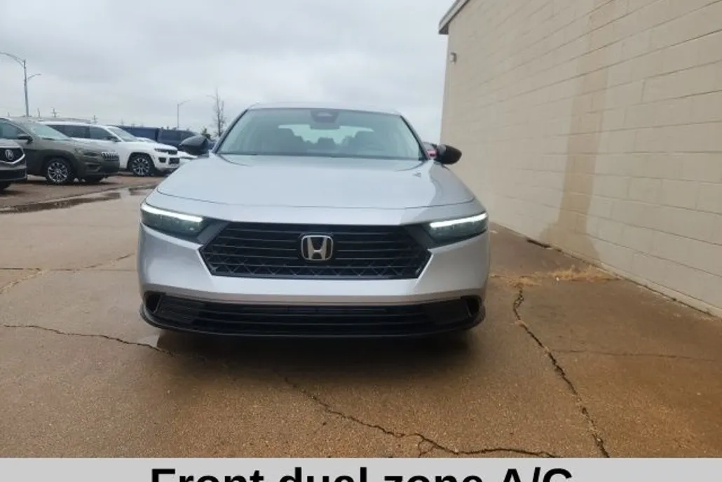 2025 Honda Accord SE photo 1