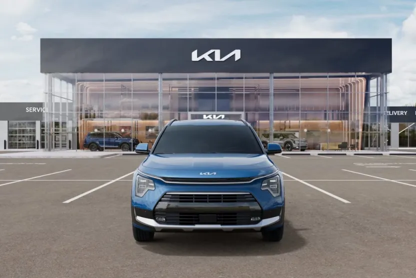 2025 Kia Niro Plug-In Hybrid SX photo 1