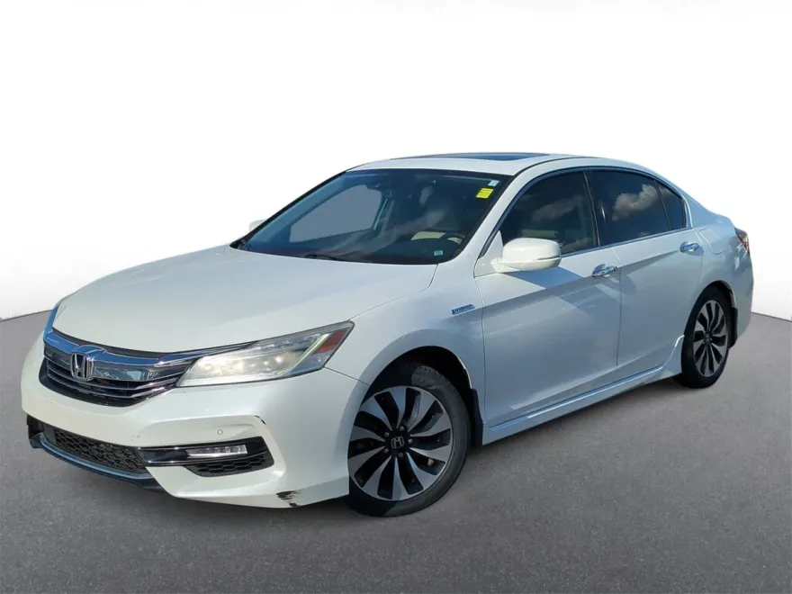 2017 Honda Accord Hybrid Touring photo 1