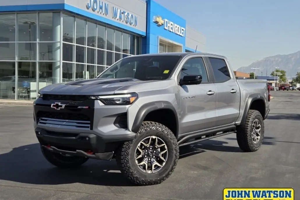 2025 Chevrolet Colorado ZR2 photo 1
