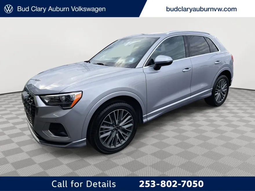 2021 Audi Q3 Premium photo 1