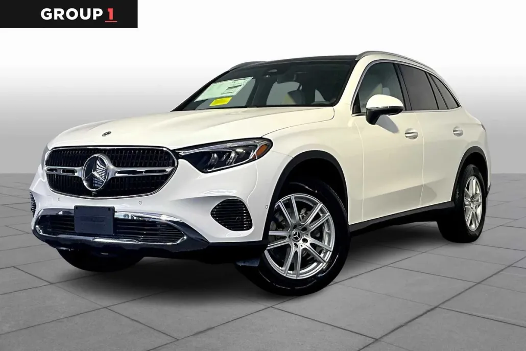 2026 Mercedes Benz GLC 300 4MATIC photo 1