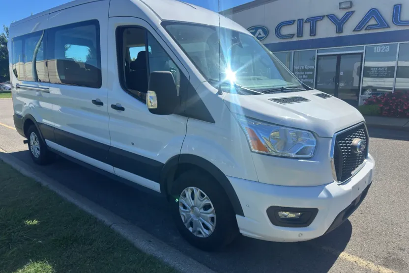 2022 Ford Transit XLT photo 1