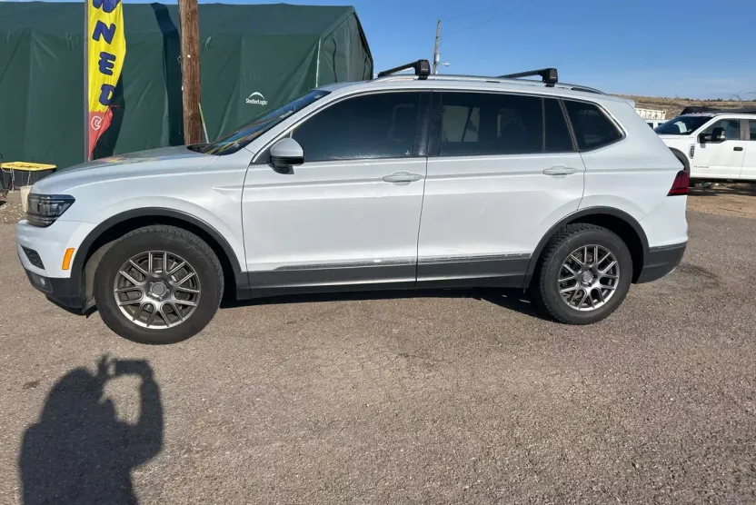 2018 Volkswagen Tiguan SEL Premium photo 1