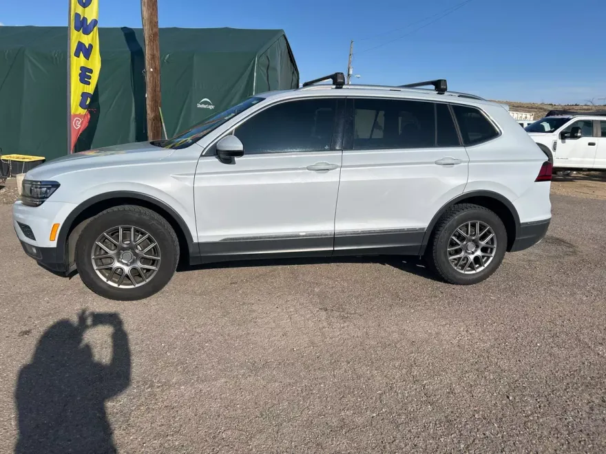 2018 Volkswagen Tiguan SEL Premium photo 1