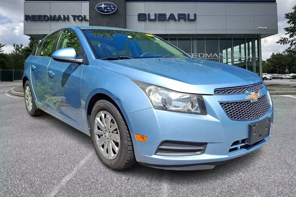 2011 Chevrolet Cruze LT photo 1