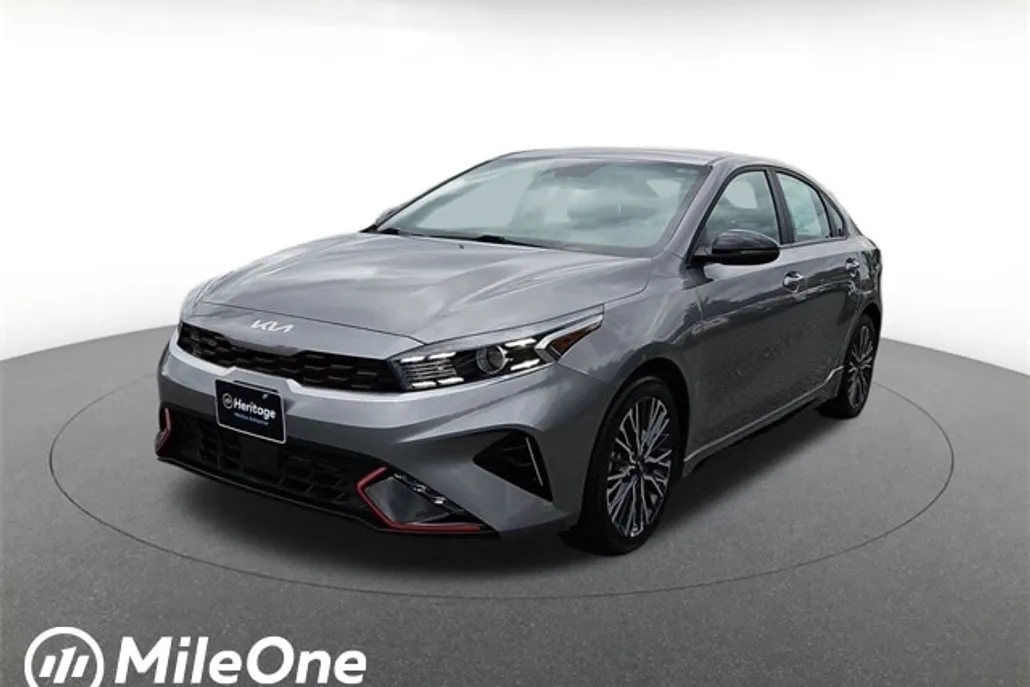 2024 Kia Forte GT-Line photo 1