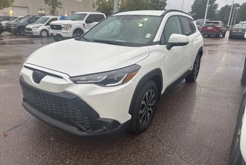 2023 Toyota Corolla Cross Hybrid S photo 1