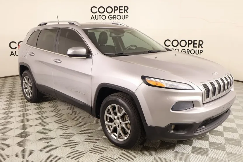 2018 Jeep Cherokee Latitude photo 1