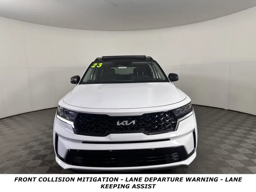 2023 Kia Sorento SX photo 1
