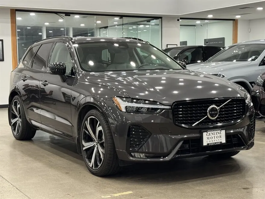 2023 Volvo XC60 Ultimate photo 1