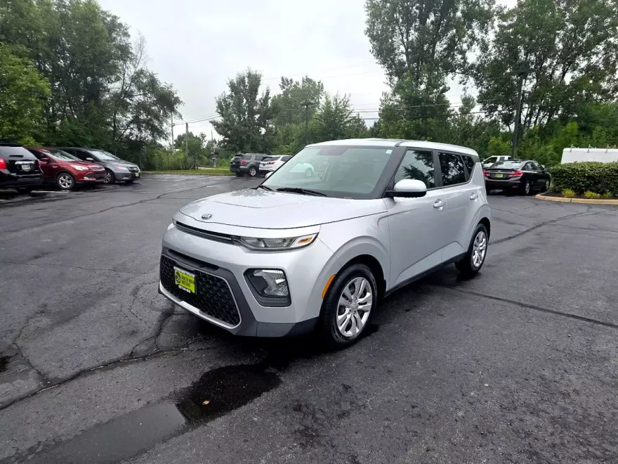 2020 Kia Soul LX photo 1