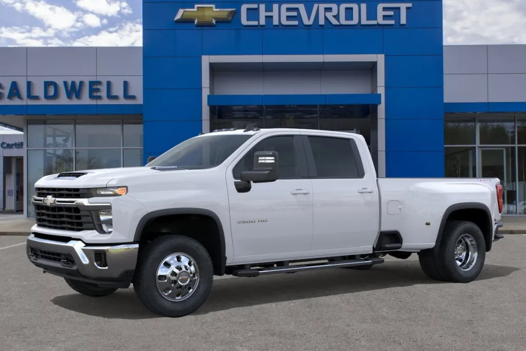 2026 Chevrolet Silverado 3500HD LT photo 1