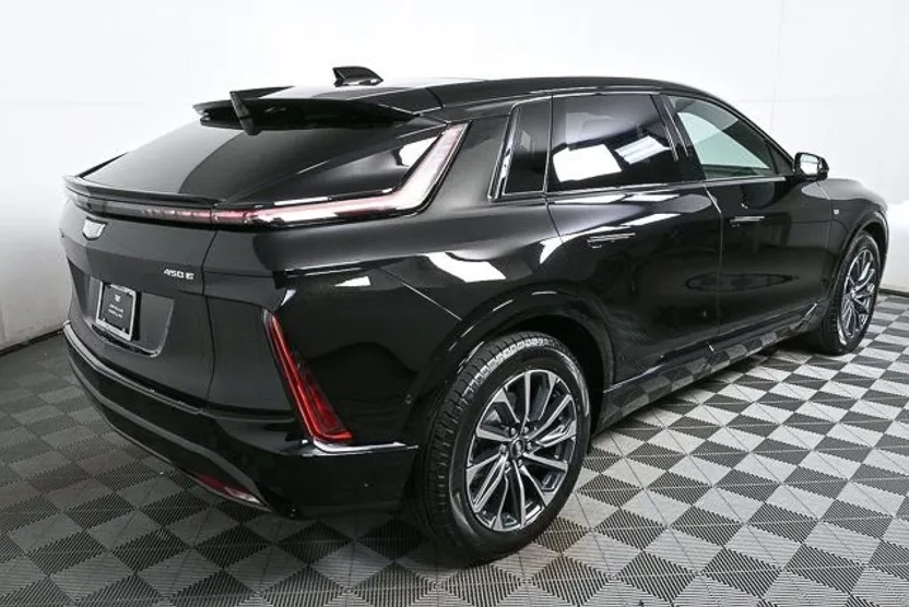 2026 Cadillac Lyriq Sport photo 1