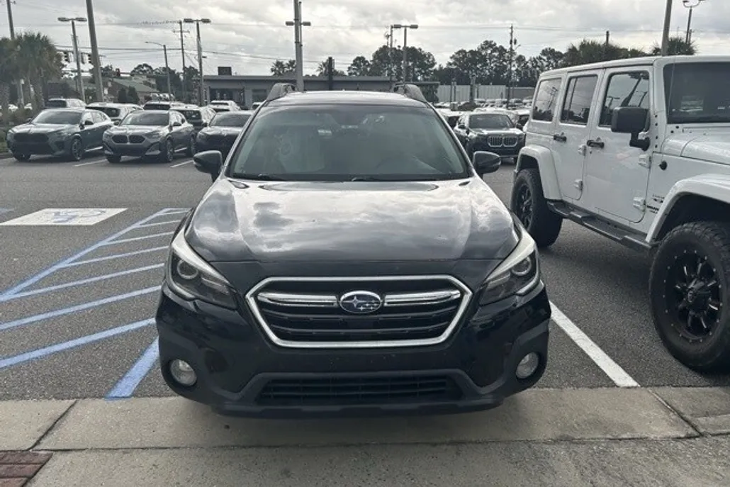 2018 Subaru Outback 3.6R Limited photo 1