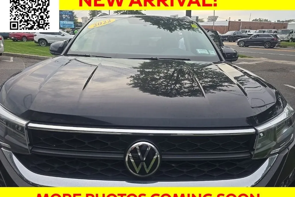 2022 Volkswagen Taos SE photo 1