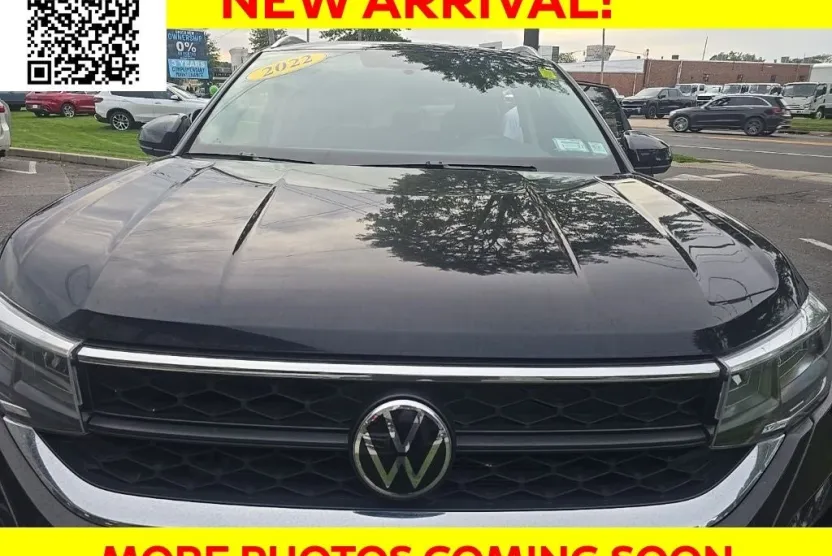 2022 Volkswagen Taos SE photo 1