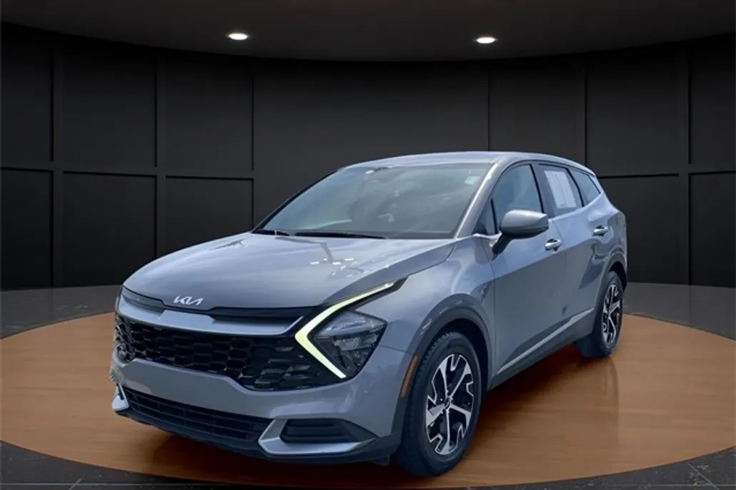 2023 Kia Sportage EX photo 1