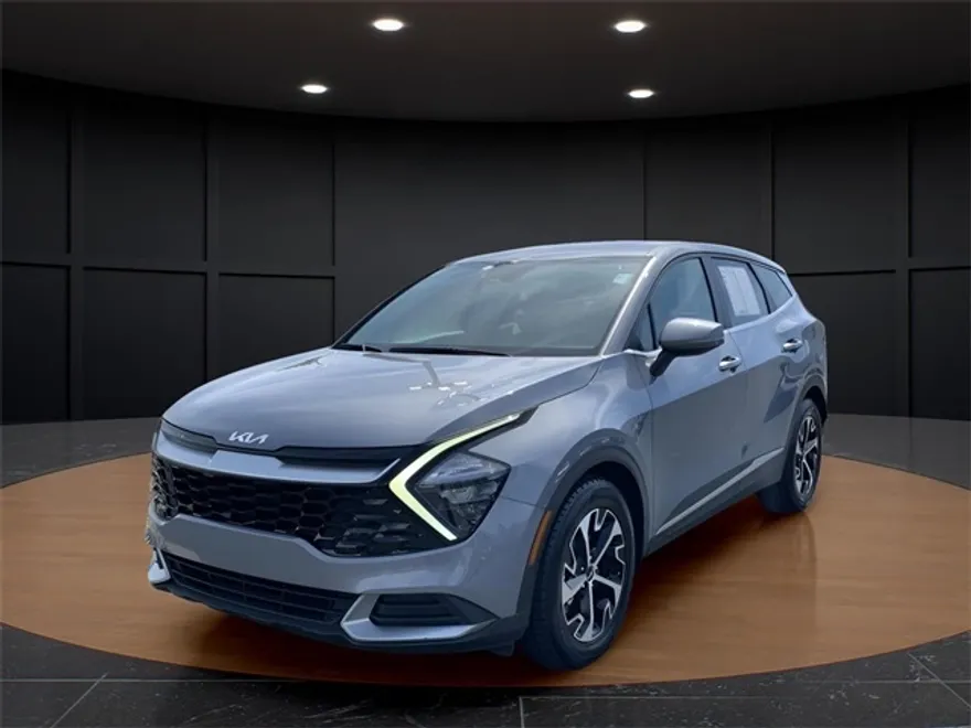 2023 Kia Sportage EX photo 1