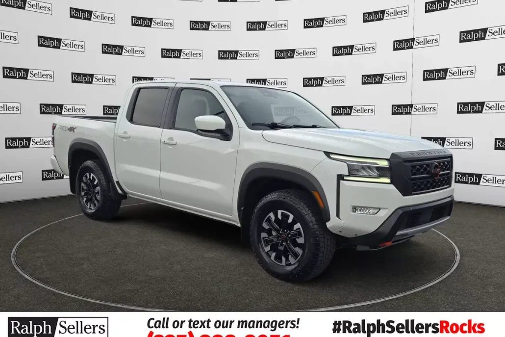 2024 Nissan Frontier PRO-4X photo 1