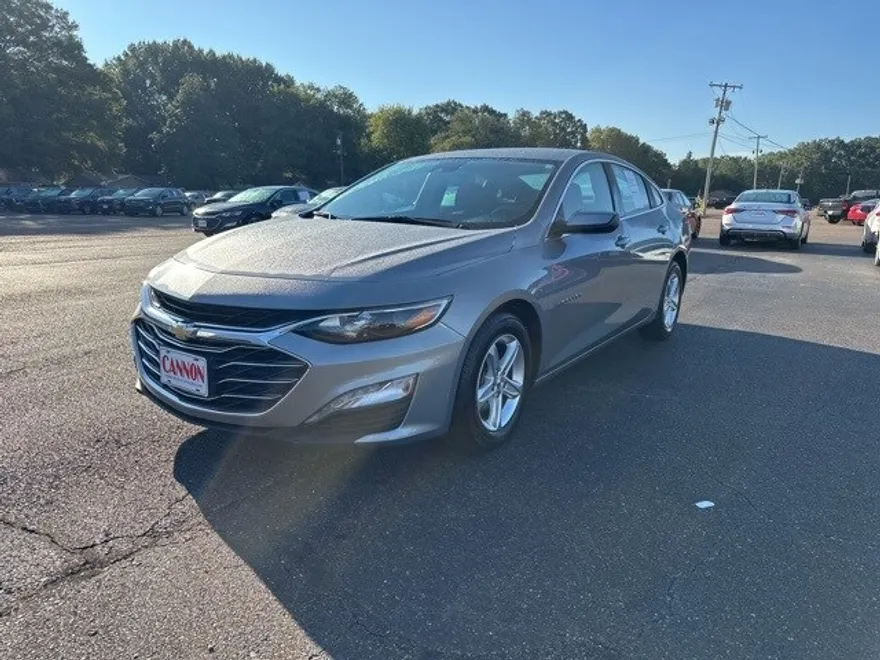 2023 Chevrolet Malibu 1LT photo 1