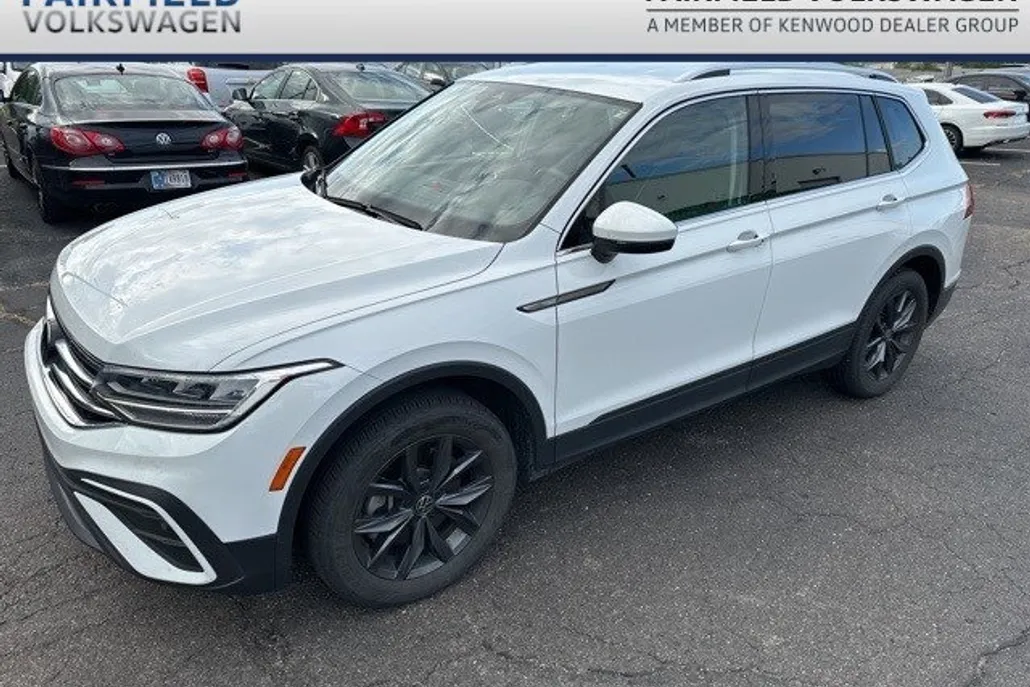 2022 Volkswagen Tiguan SE photo 1