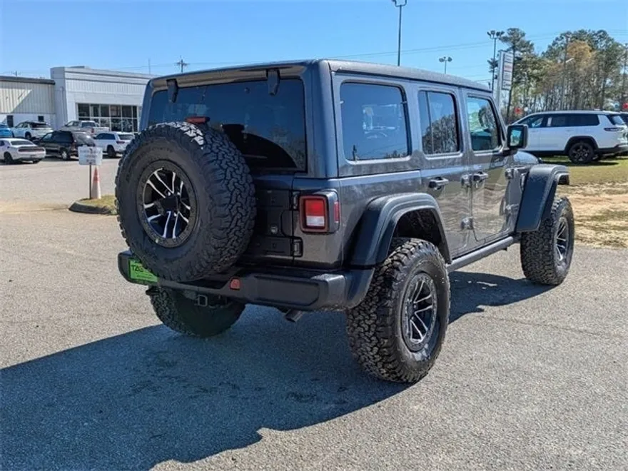 2025 Jeep Wrangler Willys photo 7