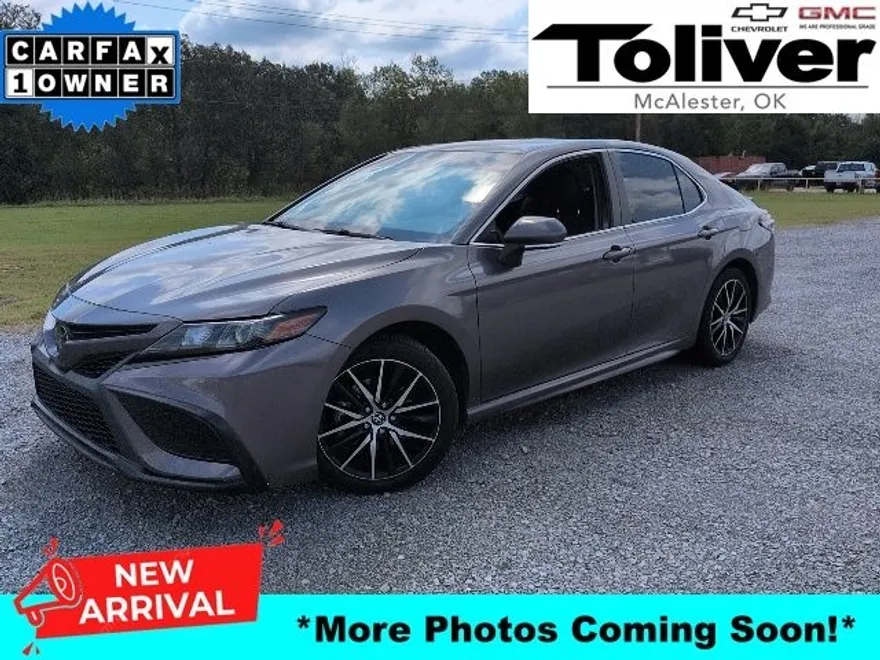 2023 Toyota Camry SE photo 1