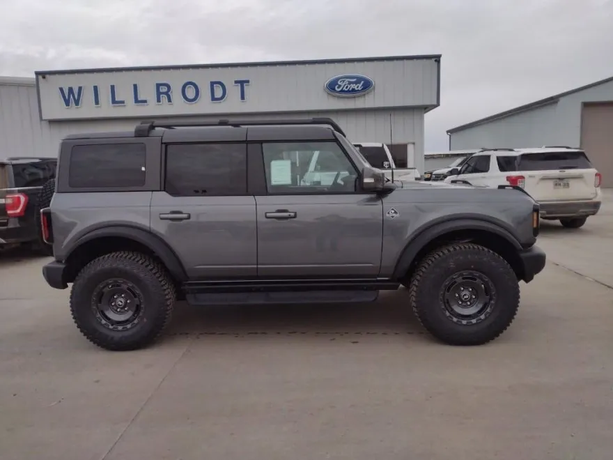 2024 Ford Bronco Outer Banks photo 1