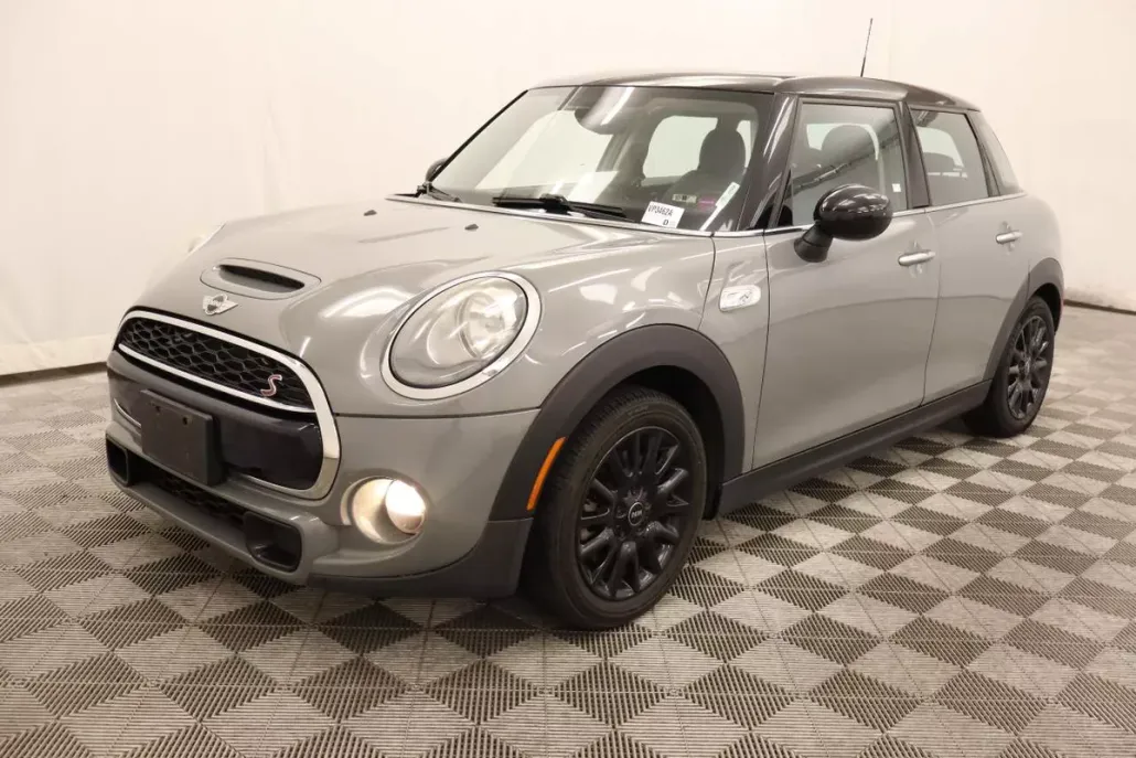2016 Mini Cooper 4 Door Hardtop S photo 1