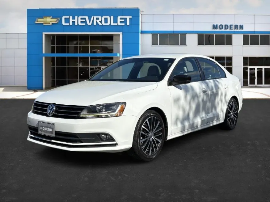 2017 Volkswagen Jetta 1.8T Sport photo 1
