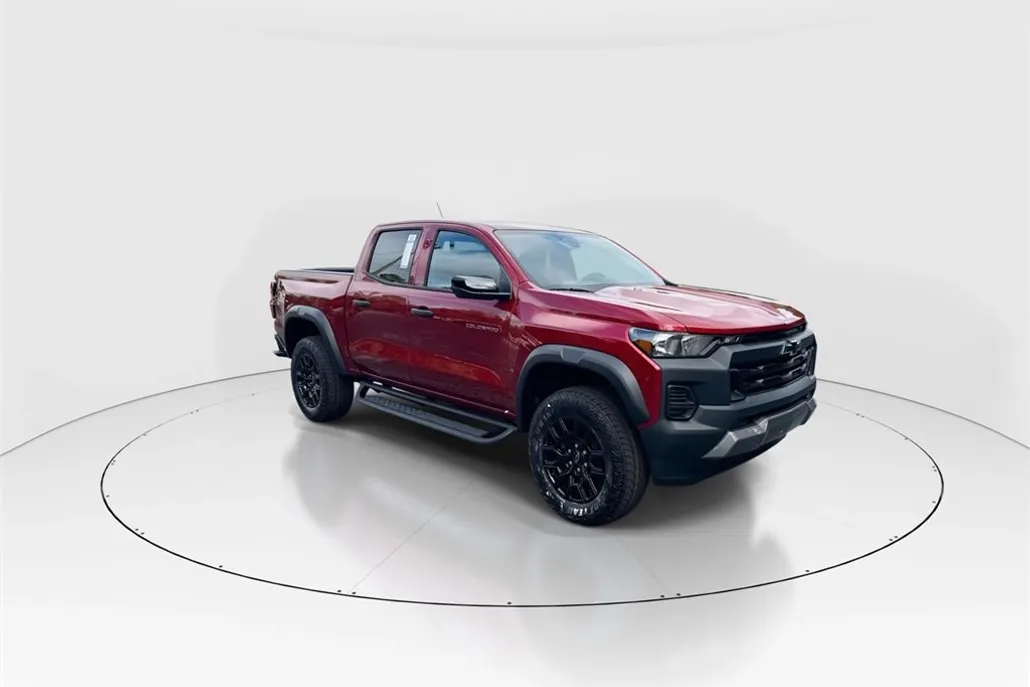 2026 Chevrolet Colorado Trail Boss photo 1
