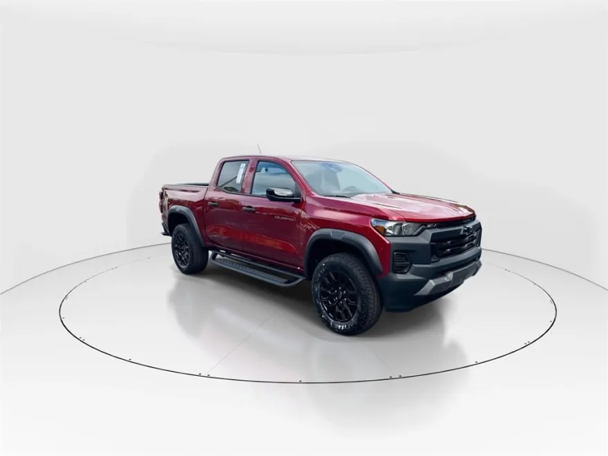 2026 Chevrolet Colorado Trail Boss photo 1