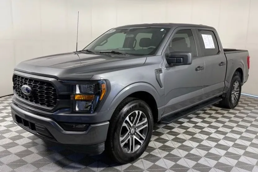 2023 Ford F-150 XL photo 1