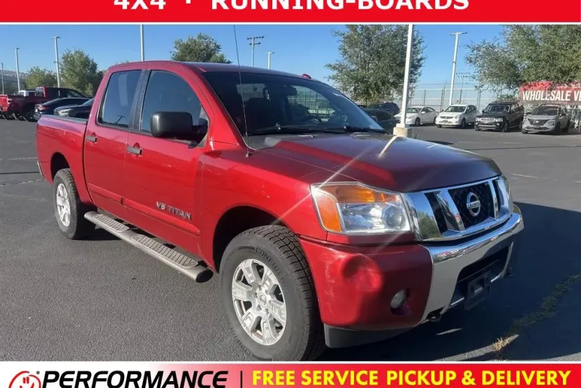 2013 Nissan Titan SV photo 1