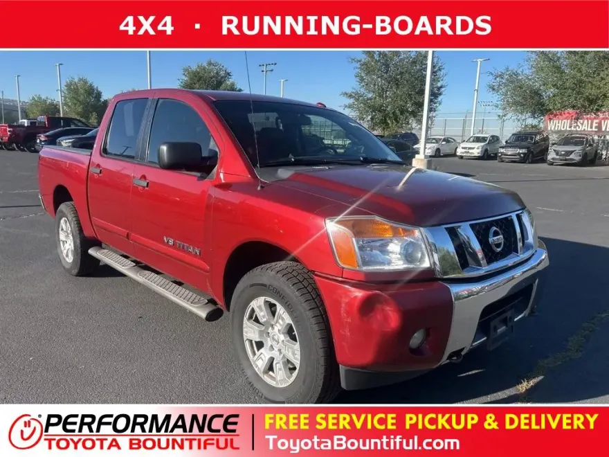 2013 Nissan Titan SV photo 1