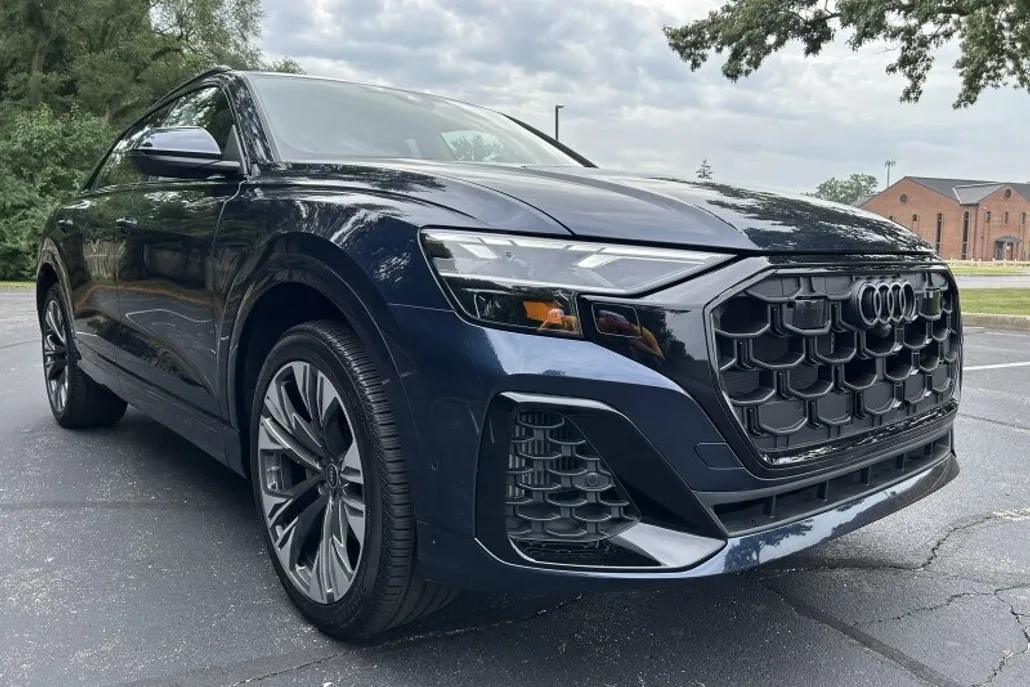2025 Audi Q8 line Premium Plus photo 1