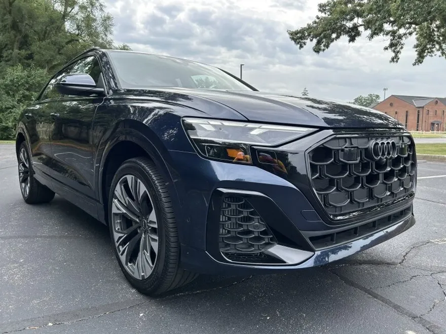 2025 Audi Q8 line Premium Plus photo 1