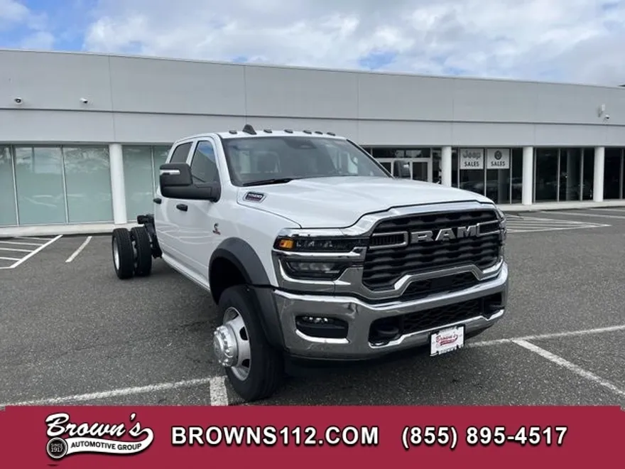 2025 Ram 5500 Tradesman photo 1