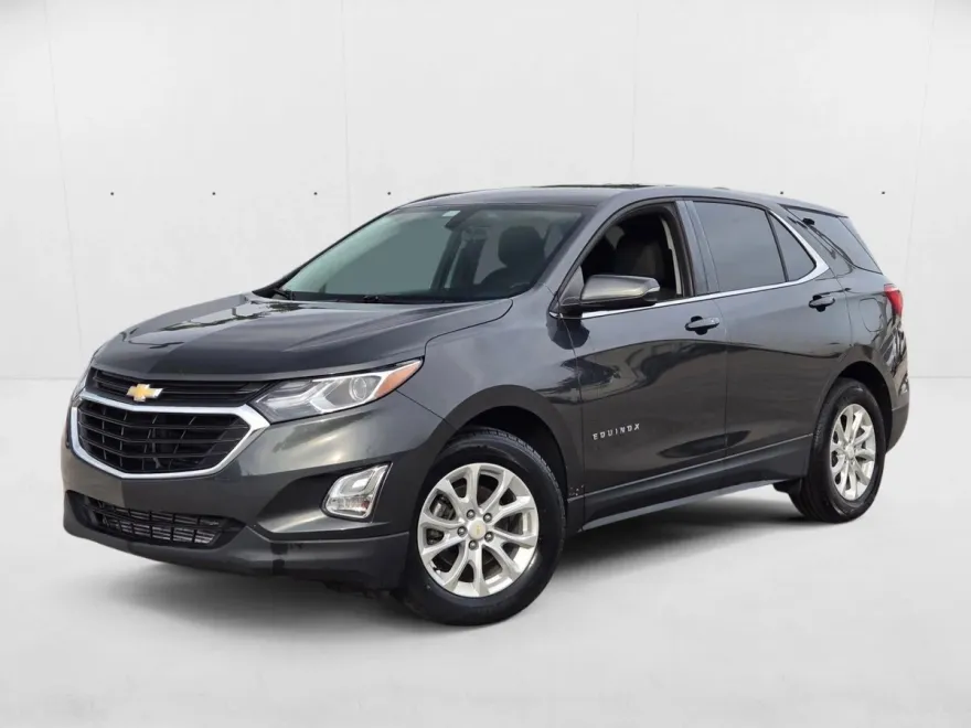 2018 Chevrolet Equinox LT photo 1