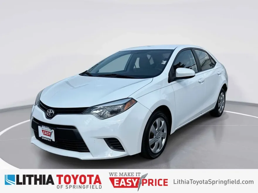2016 Toyota Corolla LE photo 1