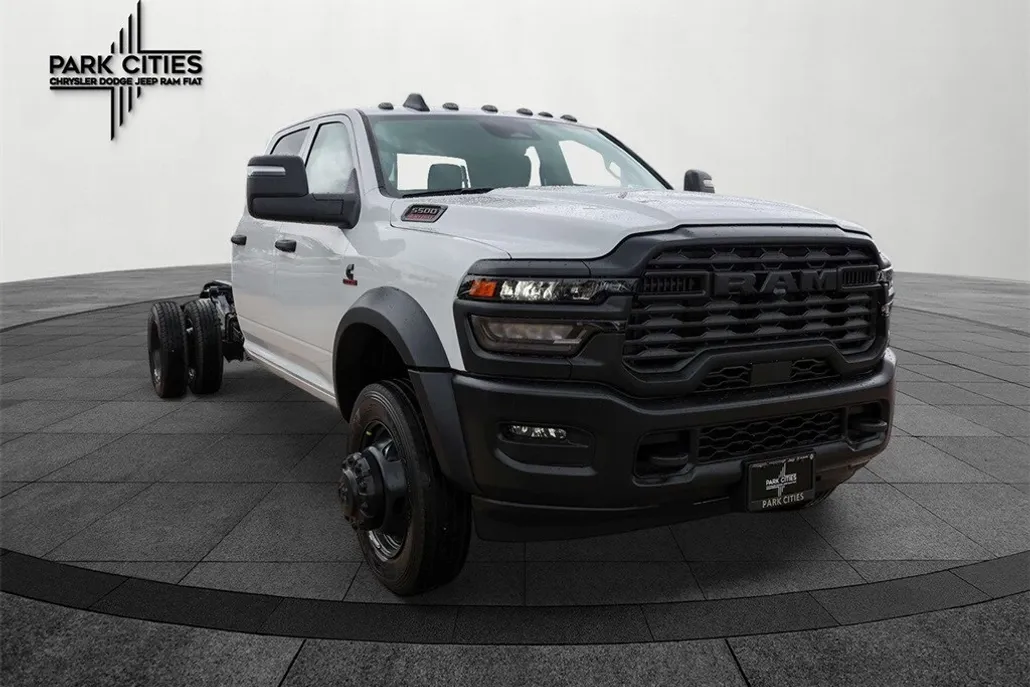 2025 Ram 5500 Tradesman photo 1